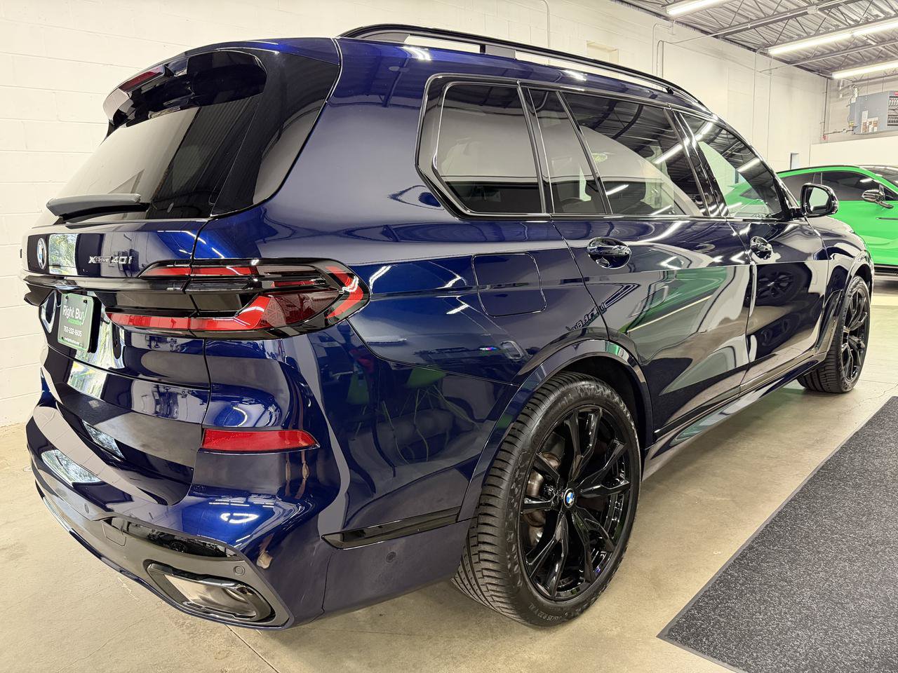 Used 2024 BMW X7 xDrive40i w/ Executive Package AWD/4WD image 4