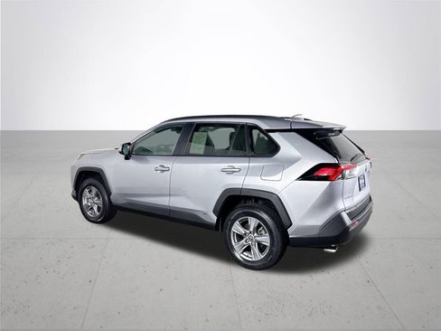 Used 2022 Toyota RAV4 XLE image 8