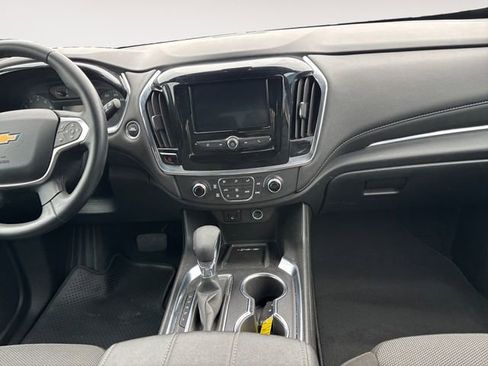Used 2023 Chevrolet Traverse LT FWD image 11