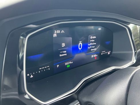 Used 2024 Volkswagen Jetta SE image 19