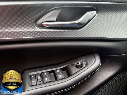 Used 2024 Jeep Grand Cherokee Altitude image 8