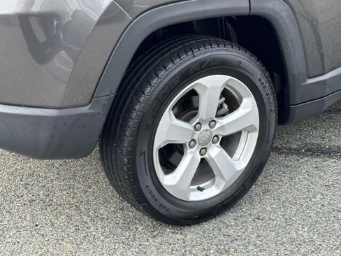 Used 2018 Jeep Compass Latitude w/ Safe & Security Group image 8