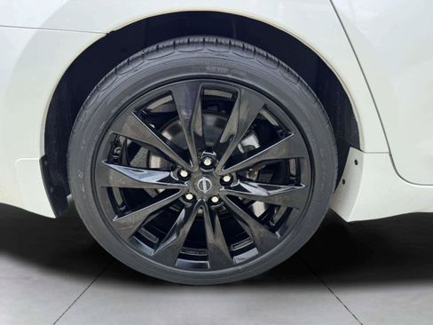 Used 2023 Nissan Maxima SR w/ Sport Mat Group FWD image 63