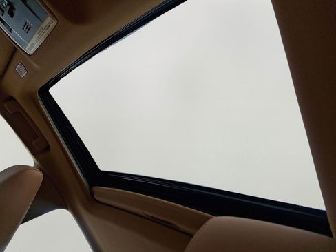 Used 2024 Lexus ES 350 w/ Premium Package image 15