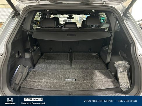 Used 2022 Volkswagen Tiguan SE R-Line FWD image 31