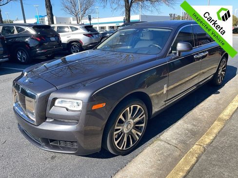 Used 2019 Rolls-Royce Ghost image 2