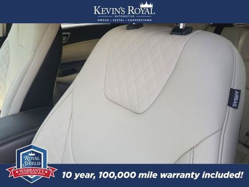 Used 2023 Ford Edge Titanium AWD/4WD image 11