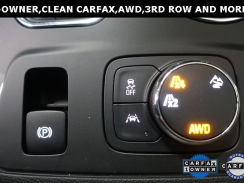 Used 2021 Chevrolet Traverse LT image 13