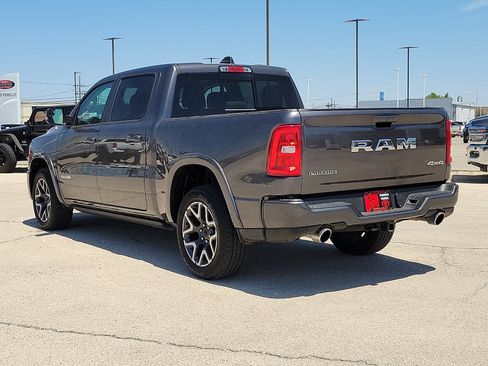 Used 2026 RAM 1500 Laramie AWD/4WD image 3