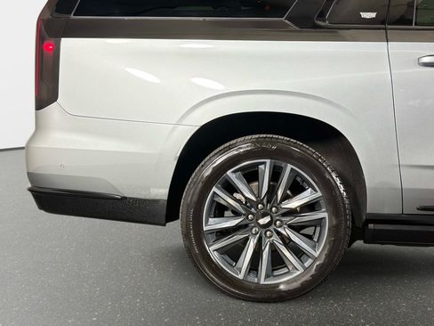 Used 2024 Cadillac Escalade ESV Sport w/ Touring Package AWD/4WD image 6