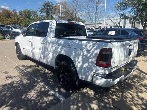 Used 2021 RAM 1500 Laramie AWD/4WD image 4