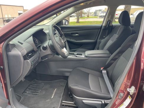 Used 2025 Nissan Sentra SV image 30