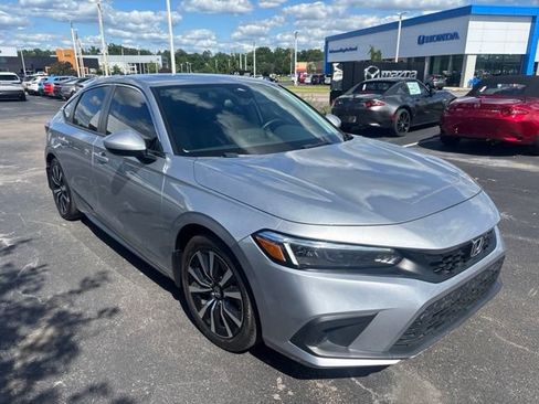 Used 2024 Honda Civic EX-L image 5