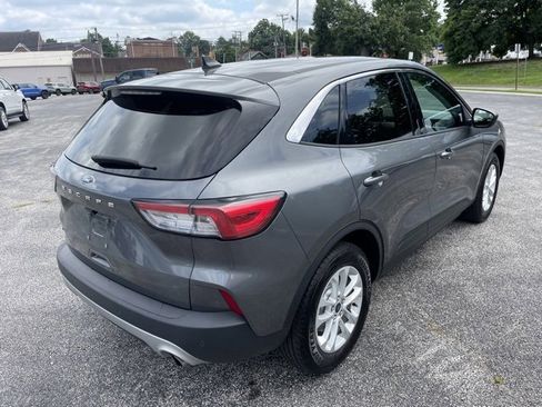 Used 2022 Ford Escape SE image 5