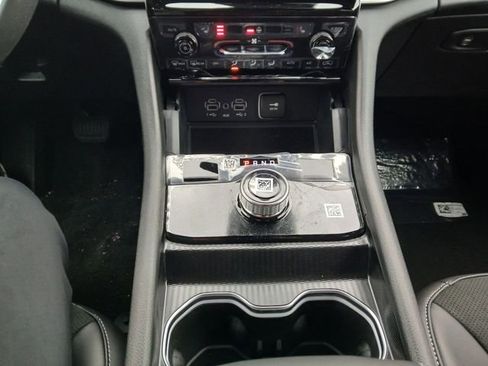 New 2025 Jeep Grand Cherokee L Laredo image 23