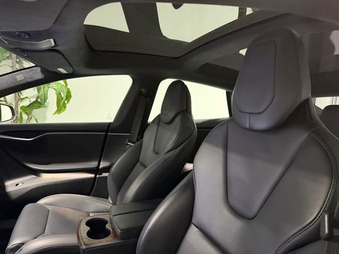 Used 2019 Tesla Model S 75D image 12