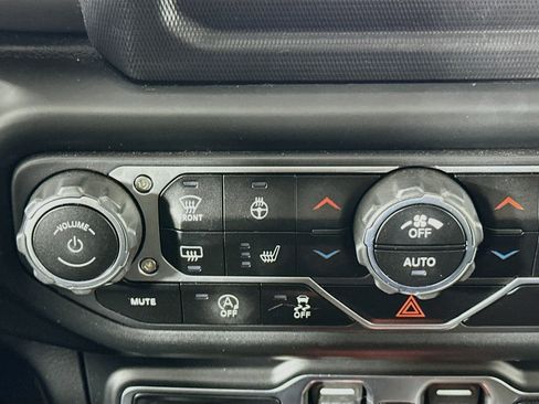 Used 2021 Jeep Gladiator Sport AWD/4WD image 24