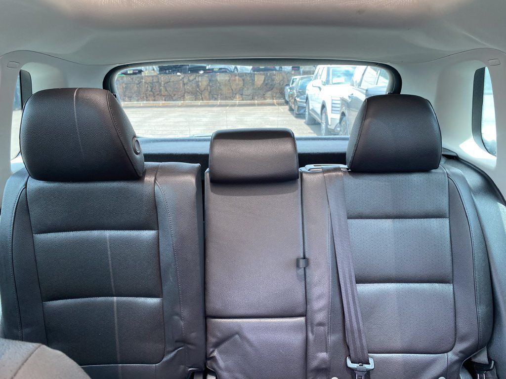 Used 2017 Volkswagen Tiguan Wolfsburg Edition FWD image 18