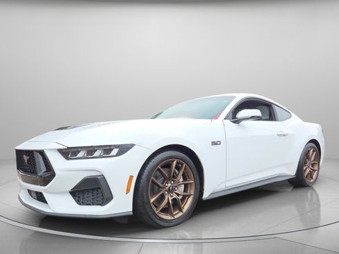 Used 2024 Ford Mustang GT Premium image 2