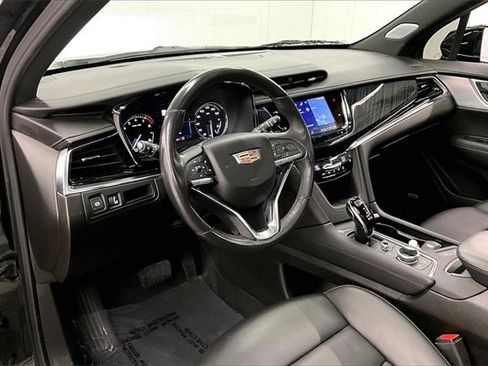 Used 2024 Cadillac XT6 Premium Luxury image 13
