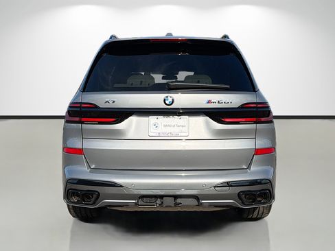 New 2026 BMW X7 M60i image 4