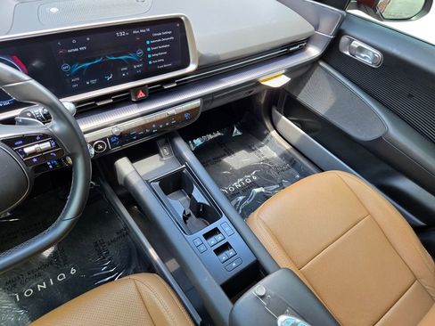 Used 2025 Hyundai Ioniq 6 SE RWD image 19