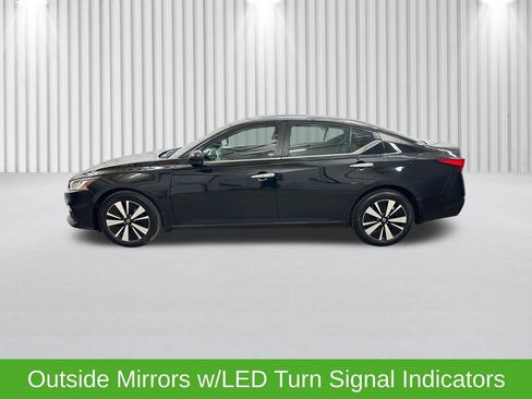 Used 2021 Nissan Altima 2.5 SV w/ SV Premium Package AWD/4WD image 12