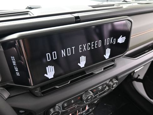 New 2026 Jeep Gladiator Mojave AWD/4WD image 19