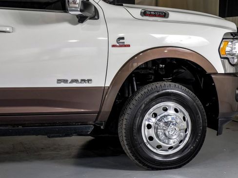 Used 2024 RAM 3500 Limited w/ Towing Technology Group AWD/4WD image 7