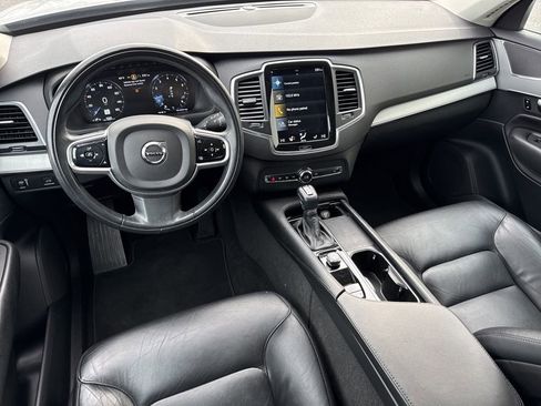 Used 2022 Volvo XC90 T5 Momentum image 19