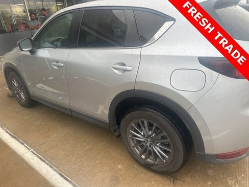 Used 2021 MAZDA CX-5 Touring image 4