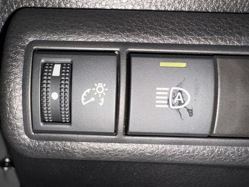 Used 2026 Toyota Corolla SE w/ SE Package FWD image 6