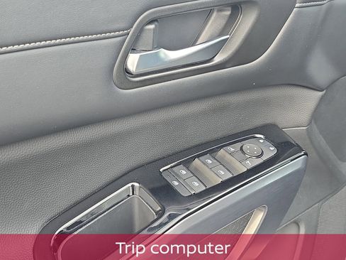 Used 2022 Nissan Pathfinder SL image 15