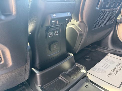 Used 2022 Jeep Wrangler Unlimited Rubicon w/ LED Lighting Group image 9