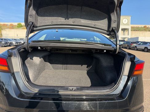 Used 2025 Nissan Altima 2.5 SR image 30