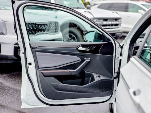 Used 2025 Volkswagen Jetta GLI Autobahn image 24