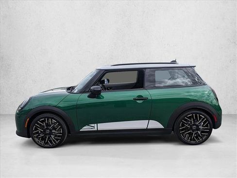 Used 2026 MINI Cooper 2-Door Hardtop FWD image 5