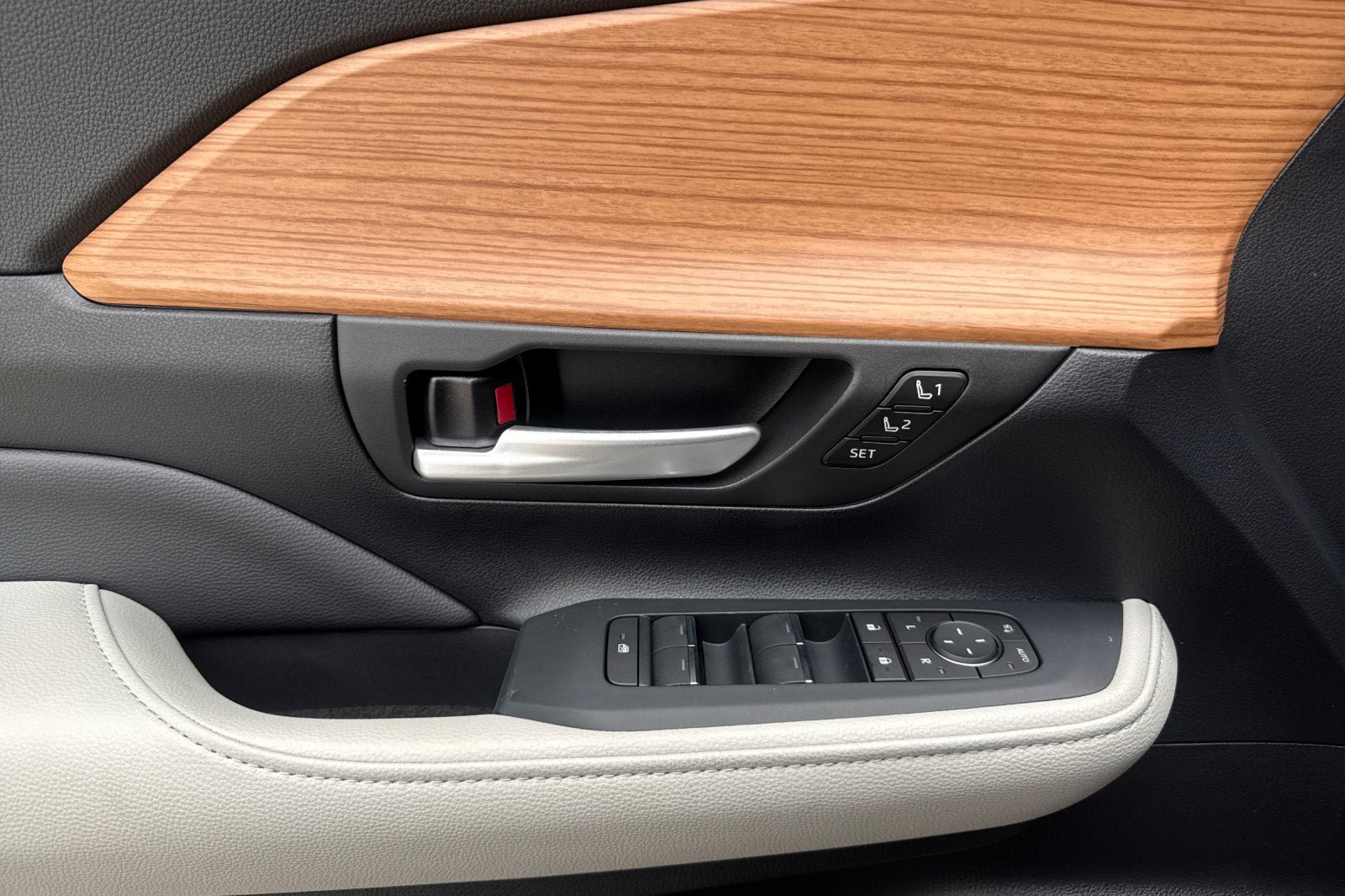 New 2026 Toyota Grand Highlander AWD Hybrid image 48