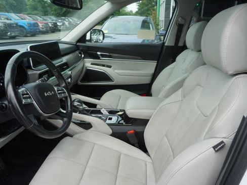 Used 2022 Kia Telluride SX w/ Towing Package AWD/4WD image 17