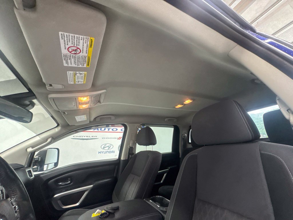Used 2021 Nissan Titan SV w/ SV Convenience Package AWD/4WD image 24
