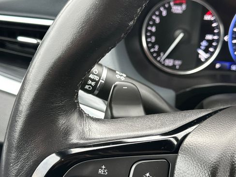 Used 2024 Buick Enclave Premium image 38