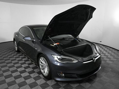 Used 2017 Tesla Model S 75D image 30