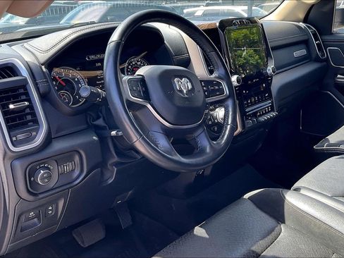 Used 2020 RAM 1500 Laramie AWD/4WD image 12