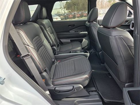New 2026 Nissan Pathfinder Rock Creek image 10