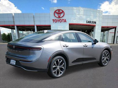 Certified 2023 Toyota Crown AWD/4WD image 5