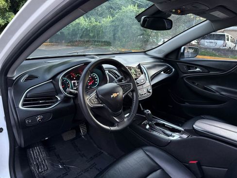 Used 2017 Chevrolet Malibu Premier w/ Premier Sun and Wheel Package FWD image 14