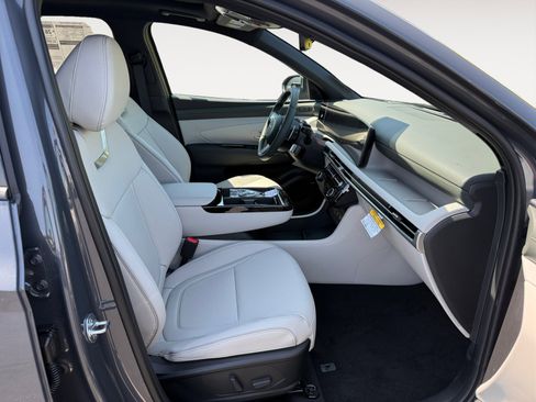 New 2025 Hyundai Tucson Limited image 19