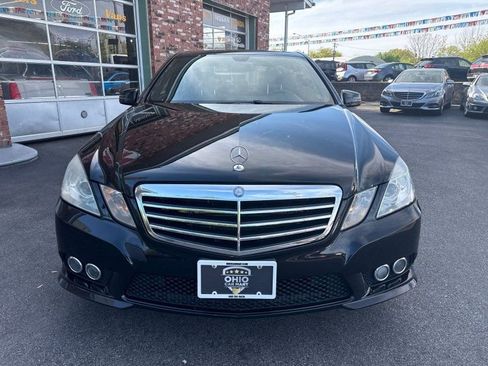 Used 2010 Mercedes-Benz E 550 4MATIC Sedan image 2