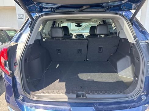 Used 2022 GMC Terrain SLT AWD/4WD image 5