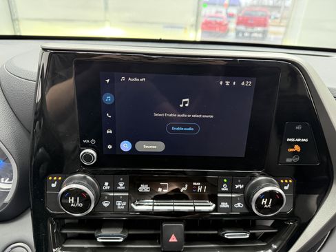 Used 2026 Toyota Highlander XLE image 17